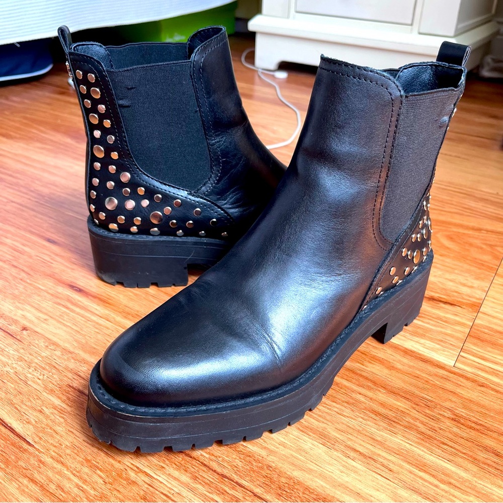 Sam Edelman Studded Chelsea Boot Size 8.5